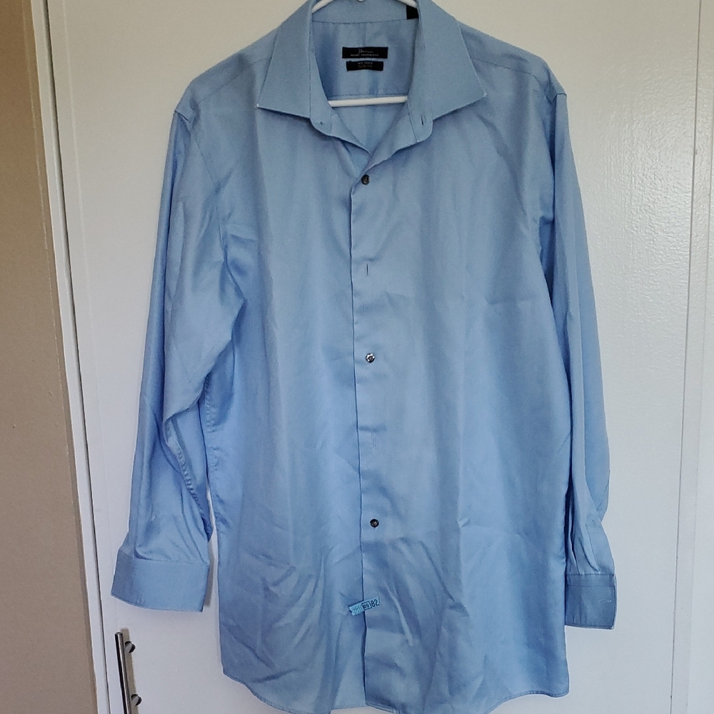 New Gorgeous Marc Anthony Light Blue Mens Dress Shirt